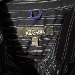 Kenneth Cole Reaction used button up men’s long sleeve shirt size medium